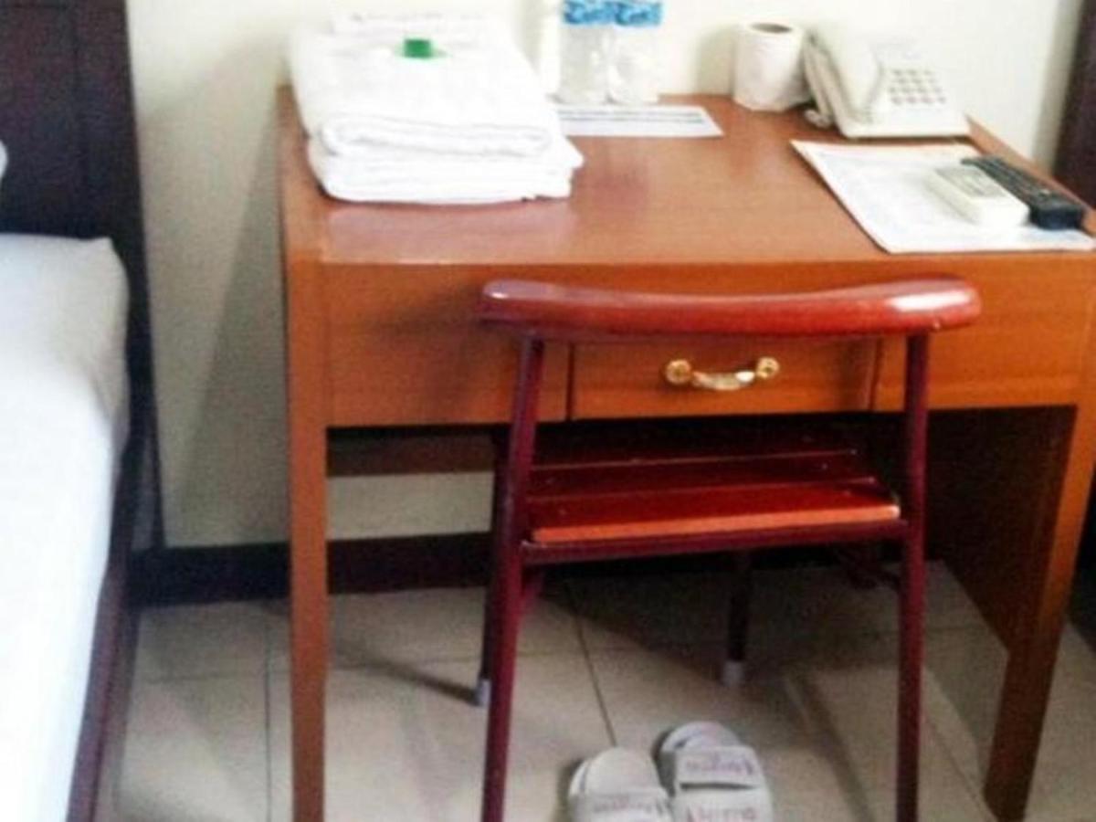 Hotel Aroma Inn Pontianak Eksteriør bilde